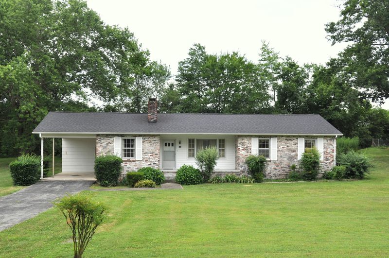 218 New Hope Rd, Rockwood, TN 37854