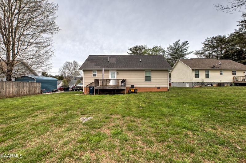 218 Sandy Cir, Lafollette, TN 37766