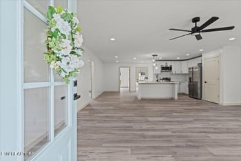 218 Wind Chase Dr, Madisonville, TN 37354