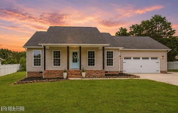 218 Wind Chase Dr, Madisonville, TN 37354