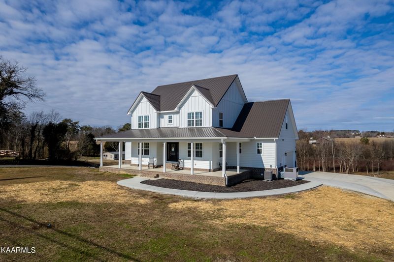 2180 Craigs Chapel Rd, Greenback, TN 37742