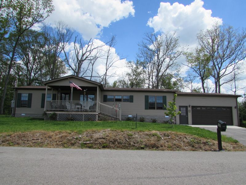 2182 Shorty Barnes Rd, Crossville, TN 38571