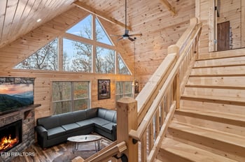 2184 Beach Front Dr, Sevierville, TN 37876