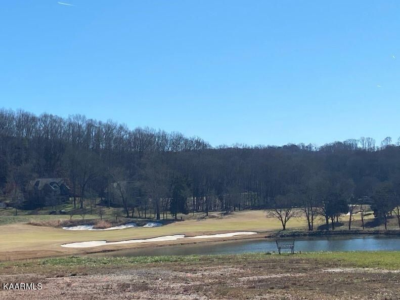2184 Black Bear Cir, Loudon, TN 37774