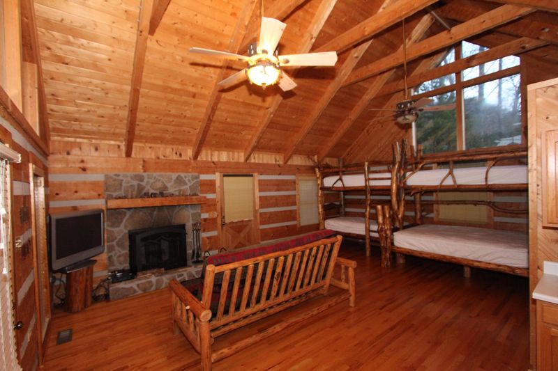 2184 Memory Way, Sevierville, TN 37876