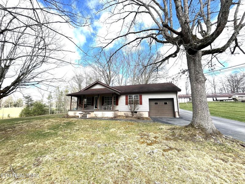 2187 Dexter Laxton Rd, Oneida, TN 37841