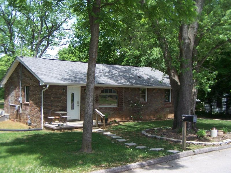 219 Badgett St, Alcoa, TN 37701