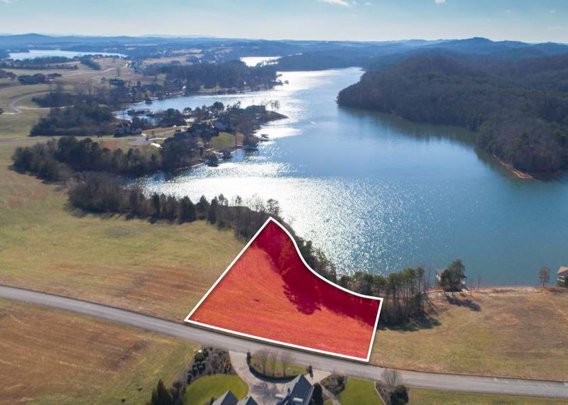 219 Bay Pointe Rd, Vonore, TN 37885