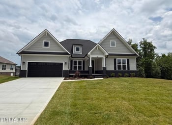 219 Bittersweet Ln, Lenoir City, TN 37771