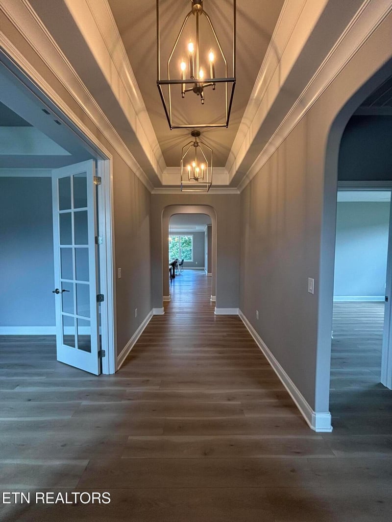 219 Bittersweet Ln, Lenoir City, TN 37771