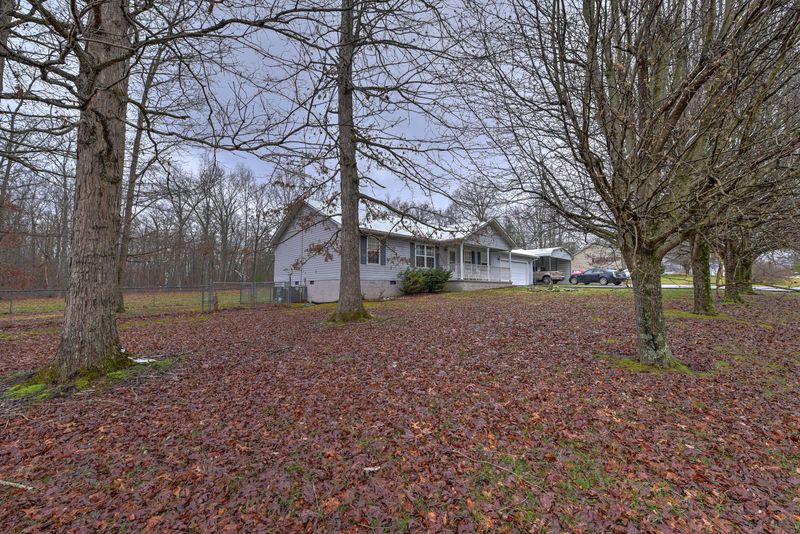 219 Canary Dr, Crossville, TN 38555