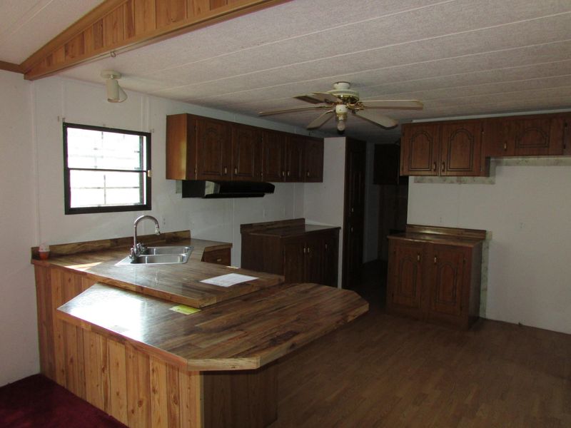 219 Channel Dr, Loudon, TN 37774