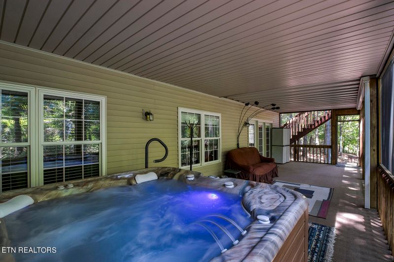 219 Erick Ln, Loudon, TN 37774