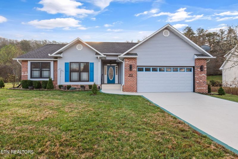 219 Hermitage Blvd, Oak Ridge, TN 37830