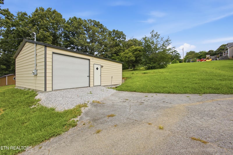 219 High Point Orchard Rd, Kingston, TN 37763