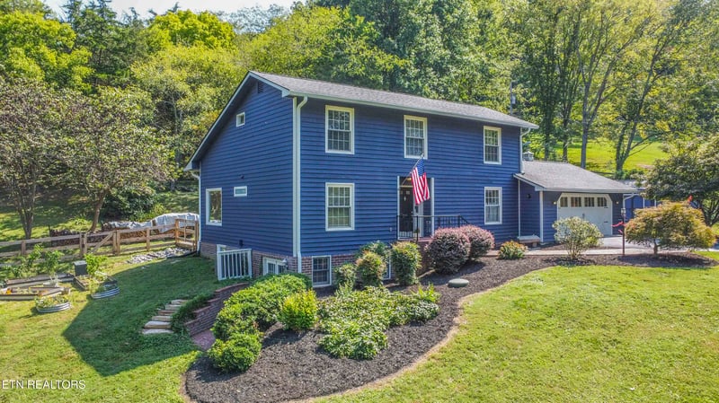 219 Lone Ridge Ln, Clinton, TN 37716
