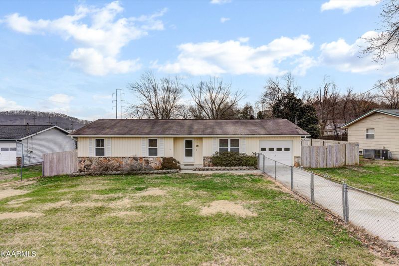 219 Marcia Dr, Clinton, TN 37716