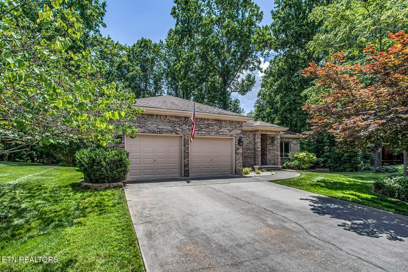 219 Oligi Cir, Loudon, TN 37774
