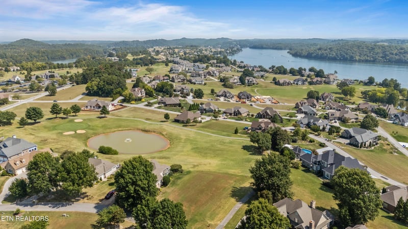 219 Osprey Cir, Vonore, TN 37885