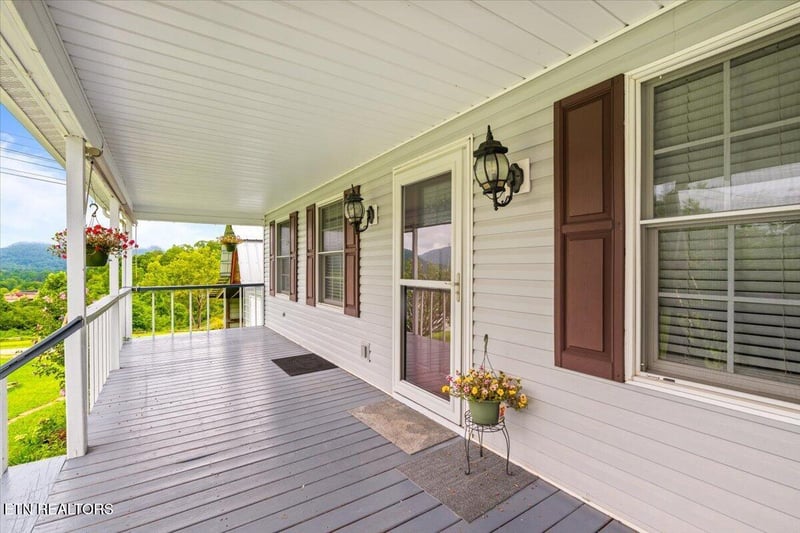 219 Patty Hill Rd, Caryville, TN 37714