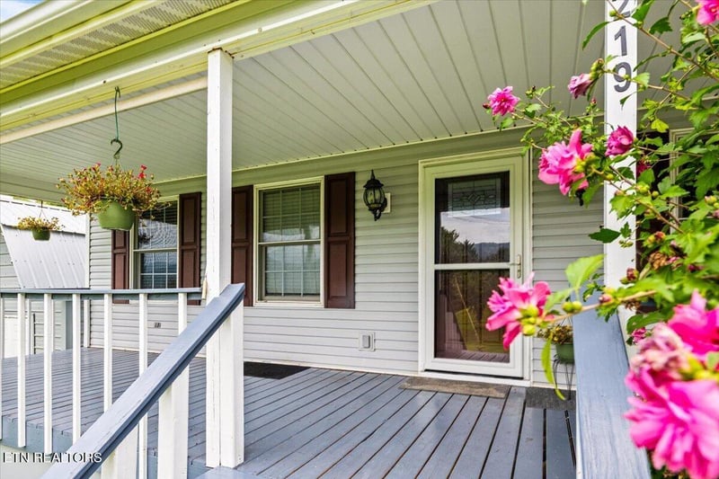 219 Patty Hill Rd, Caryville, TN 37714