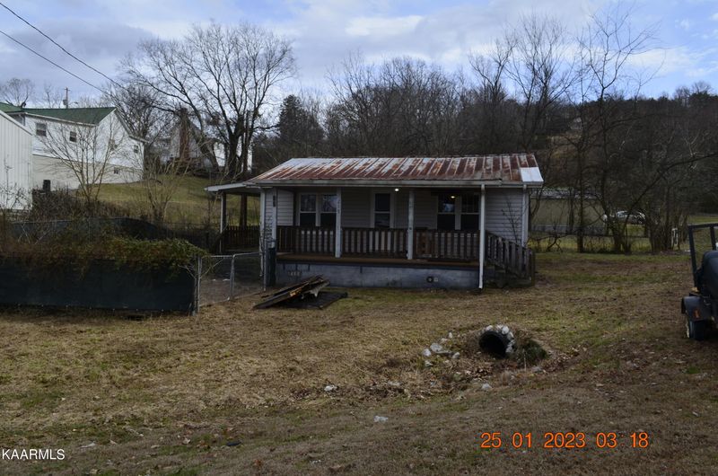 219 S 3rd St, Kingston, TN 37763