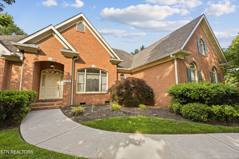 219 Shadowfax Rd, Farragut, TN 37934