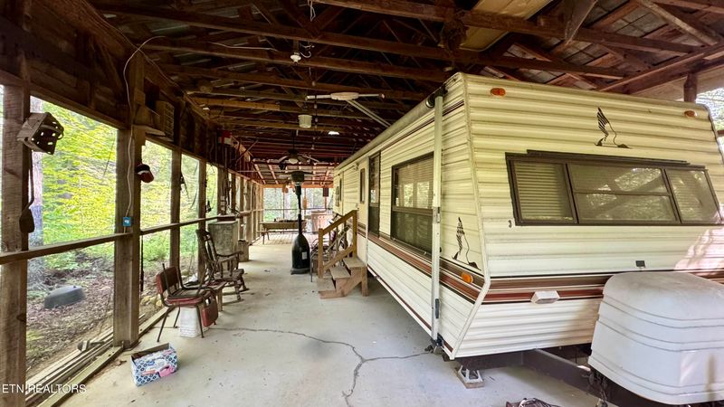 219 Tom Henry Rd, Townsend, TN 37882