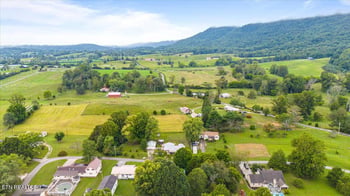 219 W Bowman Cir, Lafollette, TN 37766