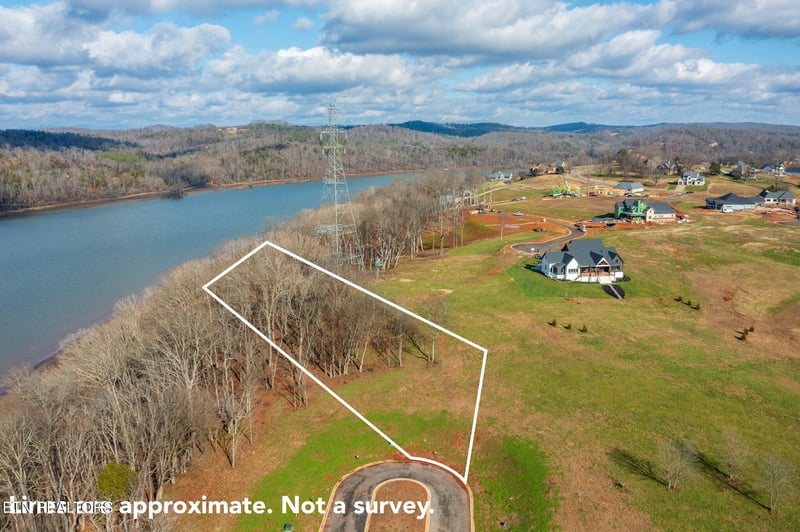 2198 Mockingbird Ln, Loudon, TN 37774