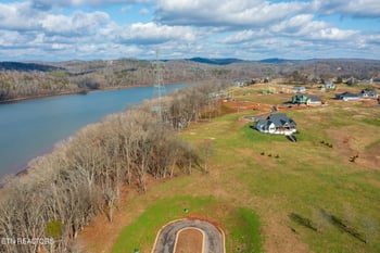 2198 Mockingbird Ln, Loudon, TN 37774