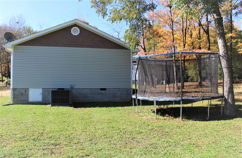 22 Astrid St, Athens, TN 37303