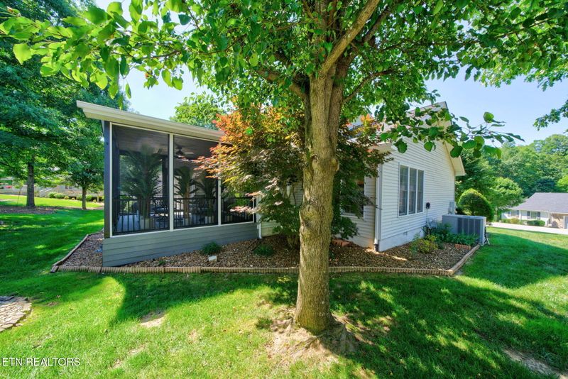 22 Augustine Ln, Crossville, TN 38558