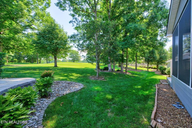 22 Augustine Ln, Crossville, TN 38558