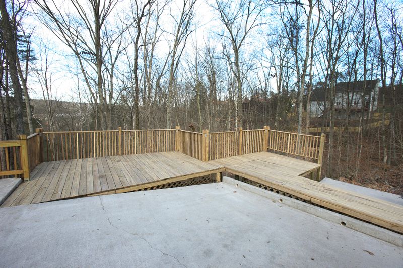 22 Clark Pl, Oak Ridge, TN 37830