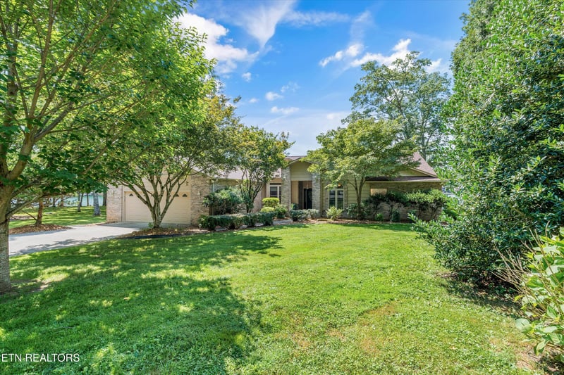 22 Meadowlark Cir, Crossville, TN 38558