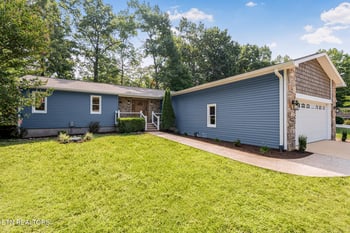 22 Overlook Ter, Crossville, TN 38558