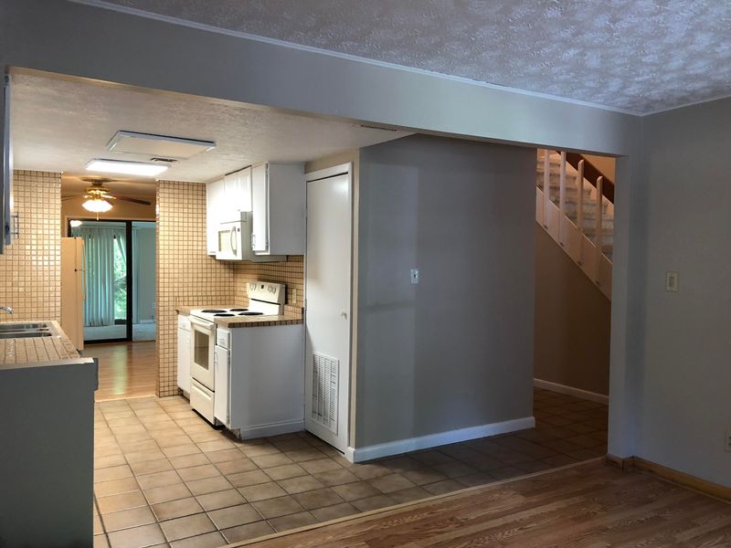 22 Valley Forge Dr, Oak Ridge, TN 37830