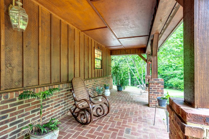 220 Acuff Ln, Blaine, TN 37709