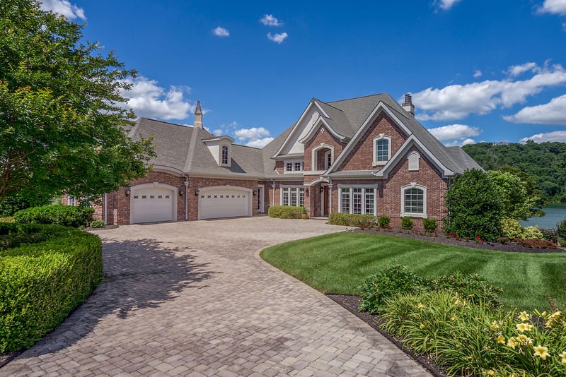 220 Bay Pointe Rd, Vonore, TN 37885