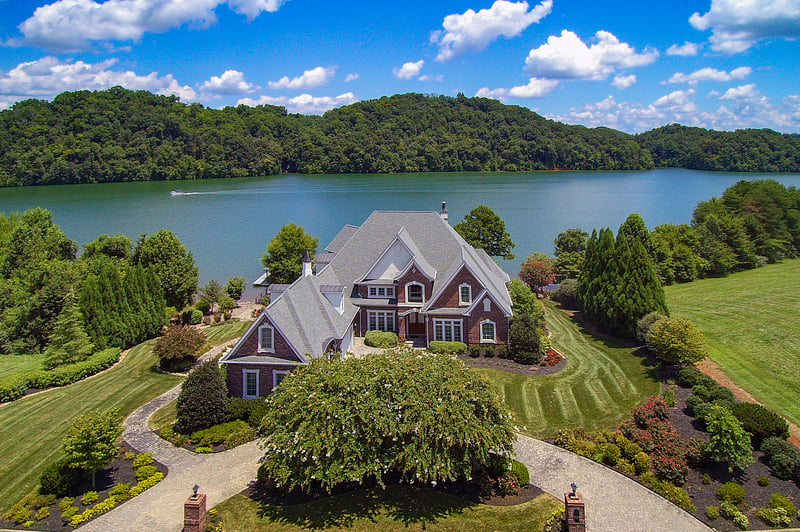 220 Bay Pointe Rd, Vonore, TN 37885