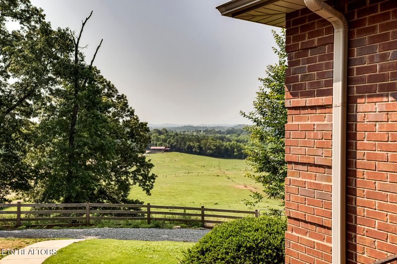 220 Brunner Rd, Madisonville, TN 37354