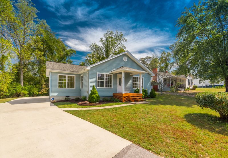 220 Capps Rd, Harriman, TN 37748