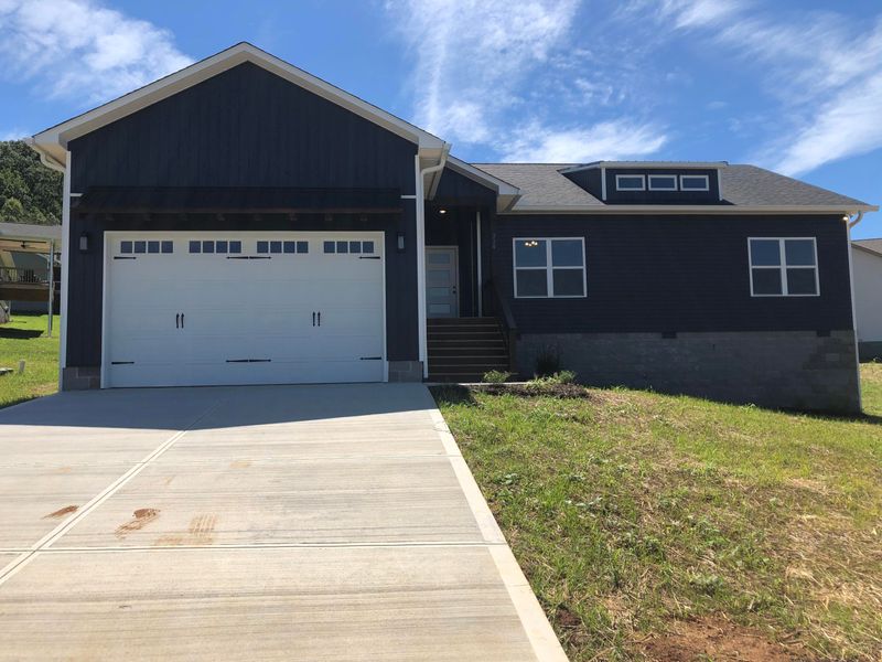 220 Clear Creek Rd, Kodak, TN 37764