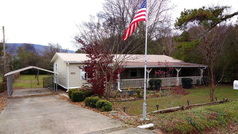 220 County Road 475, Etowah, TN 37331