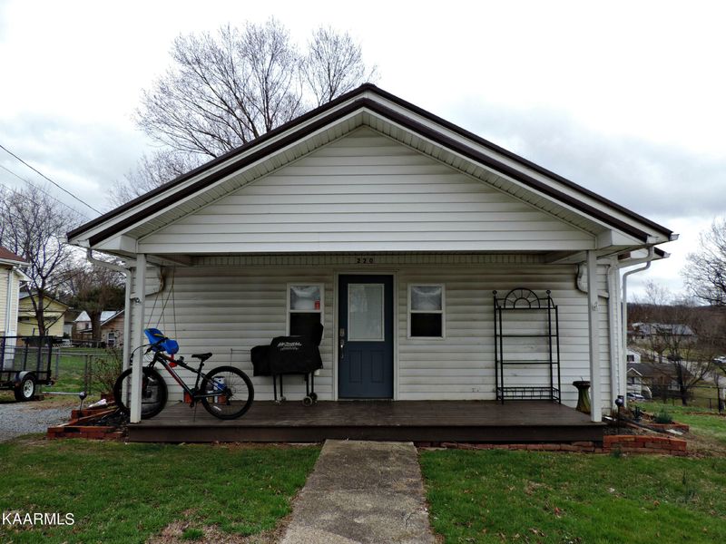 220 E 6th North St, Morristown, TN 37814
