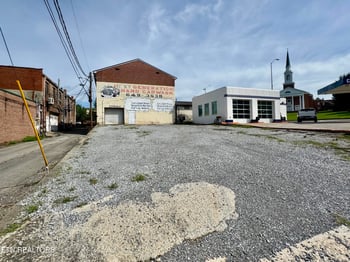 220 E Madison Ave, Athens, TN 37303