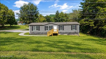 220 Emory Rd, Blaine, TN 37709