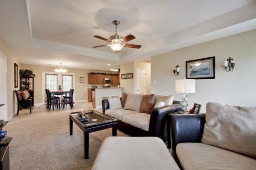 220 Flora Dr, Lenoir City, TN 37771