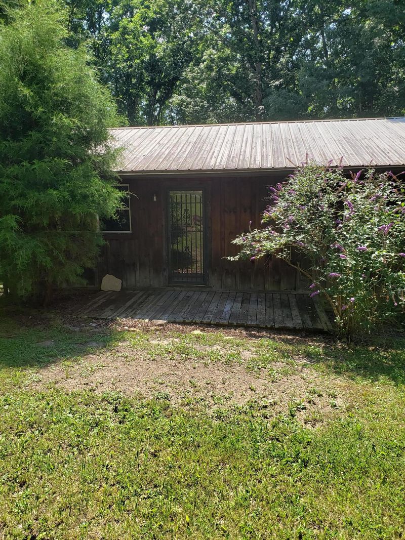 220 Hamby Rd, Sunbright, TN 37872